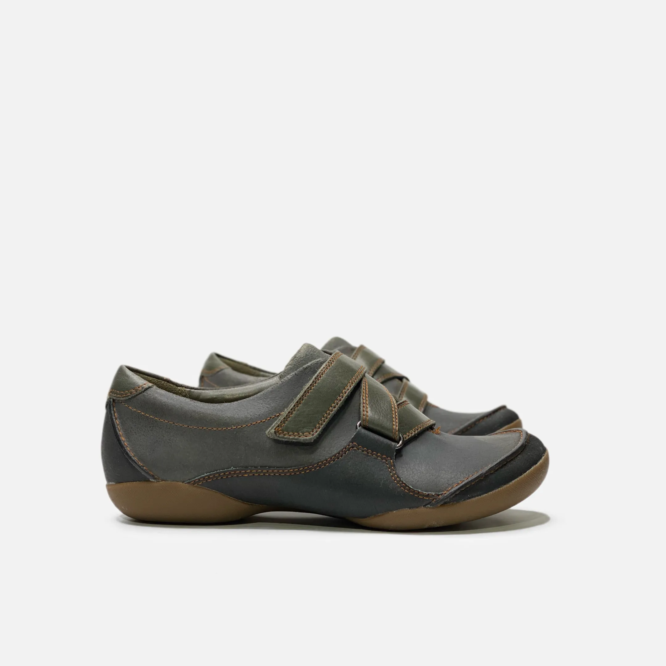 Felicia Emma Loafers (Women's)